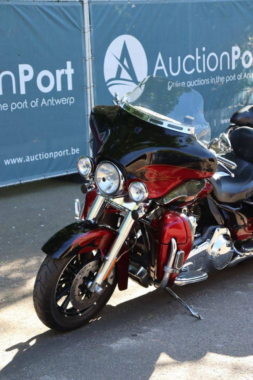 Motorcycle Harley-Davidson Ultra Classic CVO Petrol 2011