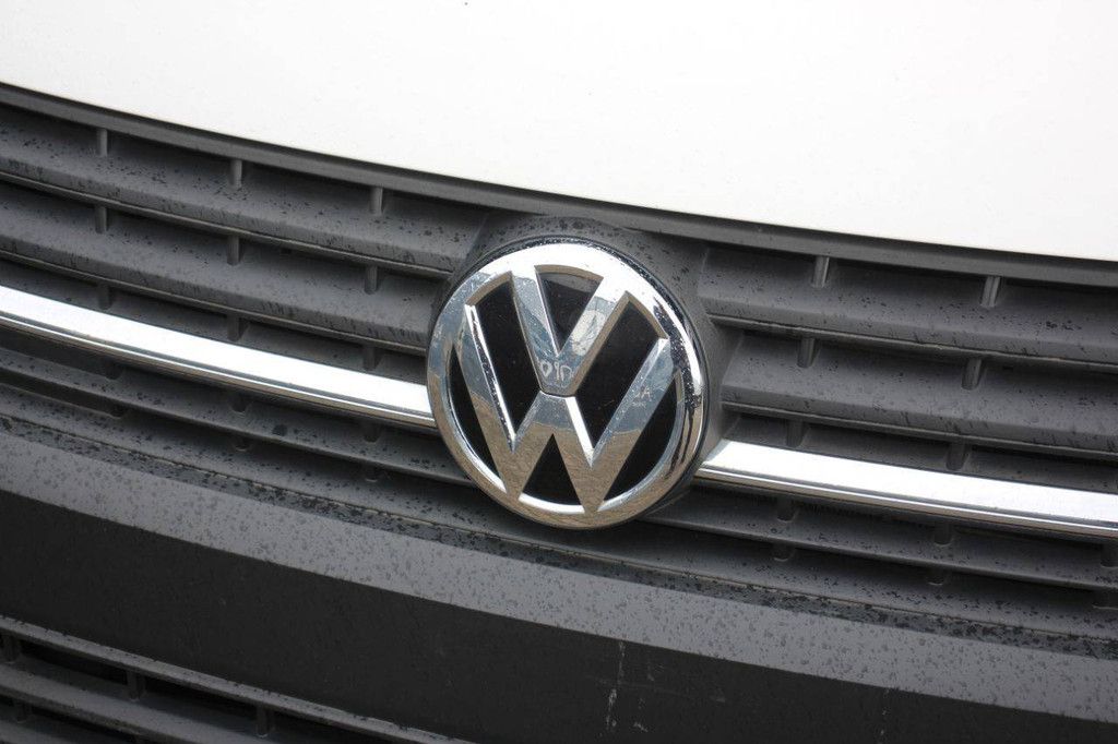 Volkswagen Transporter TDI Diesel 102hp Van 2017