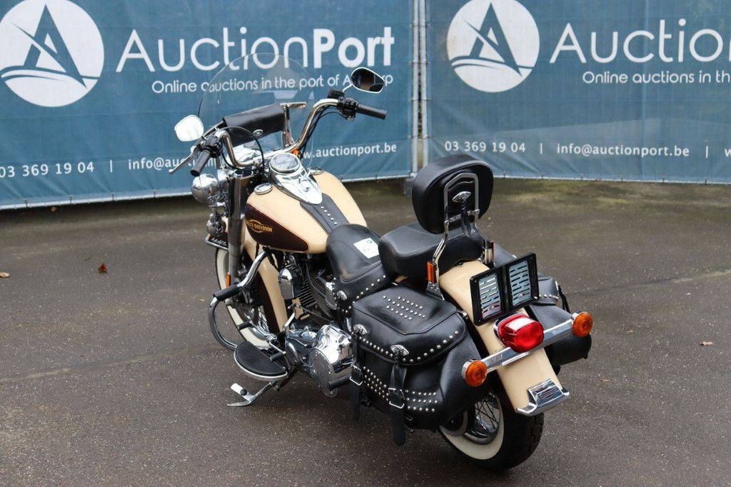 Motorcycle Harley Davidson Heritage Softail Classic Petrol 2014