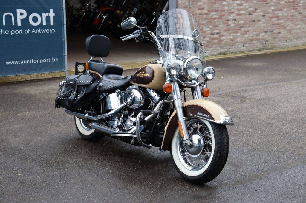 Motorcycle Harley Davidson Heritage Softail Classic Petrol 2014