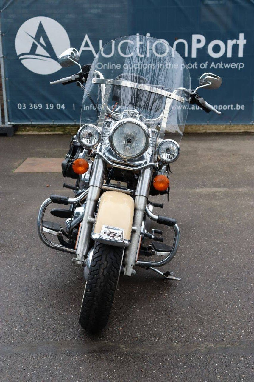 Motorcycle Harley Davidson Heritage Softail Classic Petrol 2014