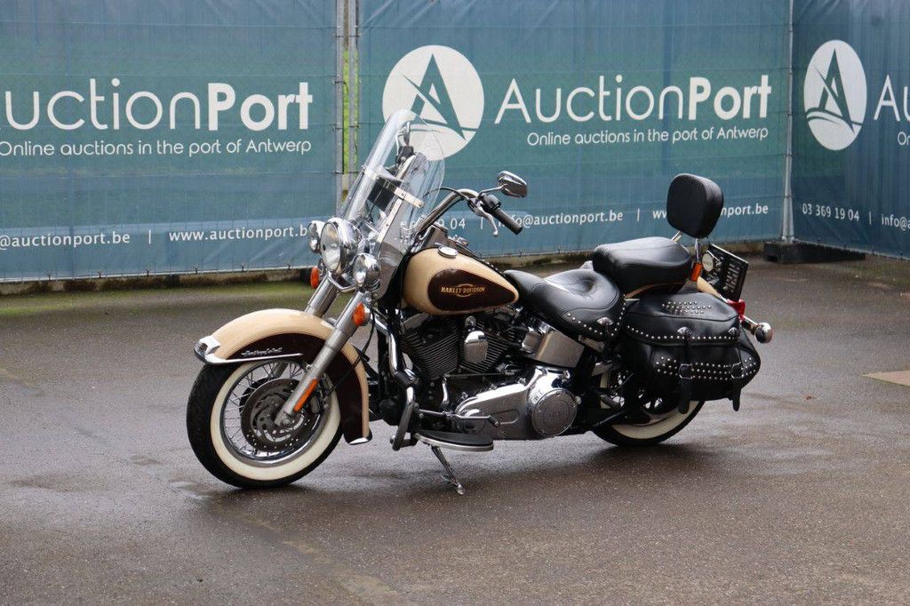 Motorcycle Harley Davidson Heritage Softail Classic Petrol 2014