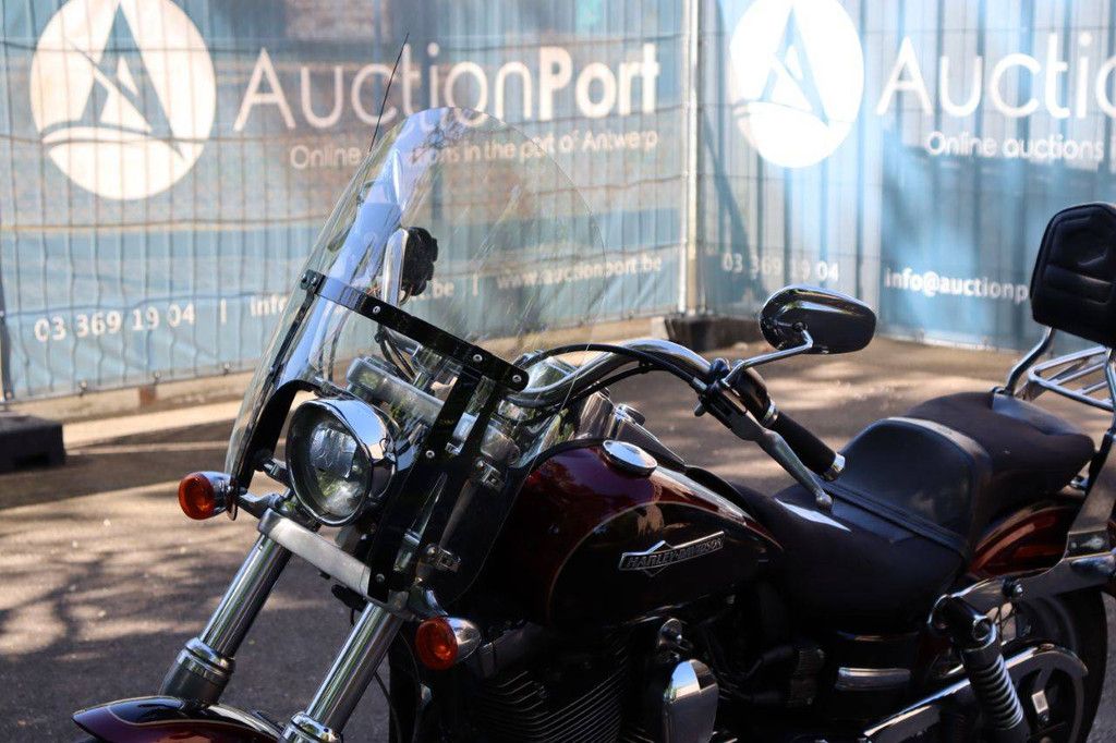 Motor Harley-Davidson Super Glide Custom Benzine 2014