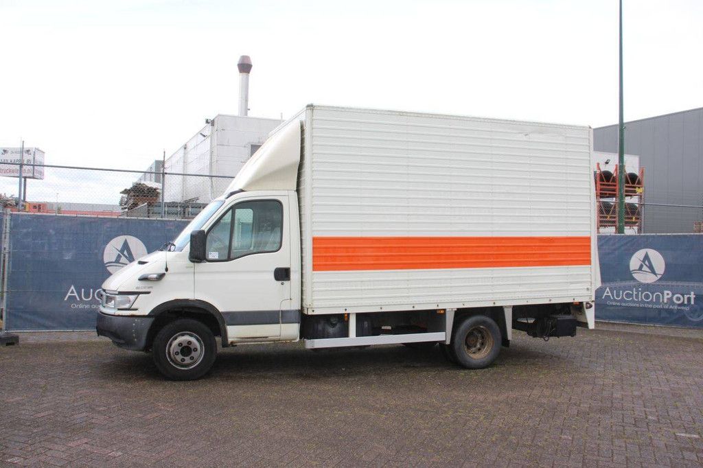 Box truck Iveco Daily 65C17 HPT Diesel 166hp