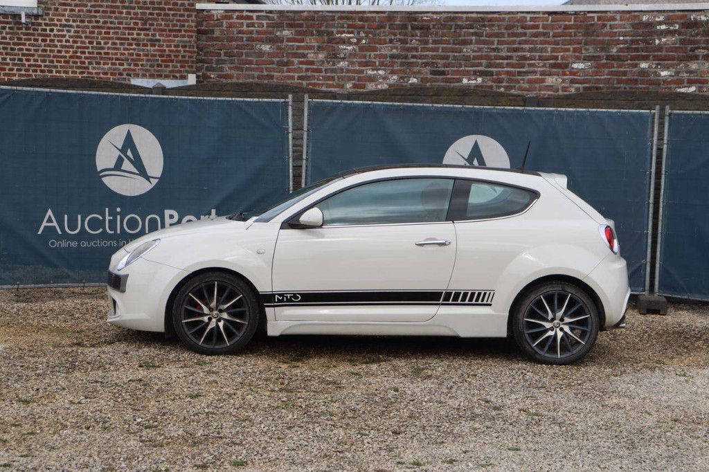 Passenger car Alfa Romeo Mito Petrol 2013 (Margin)