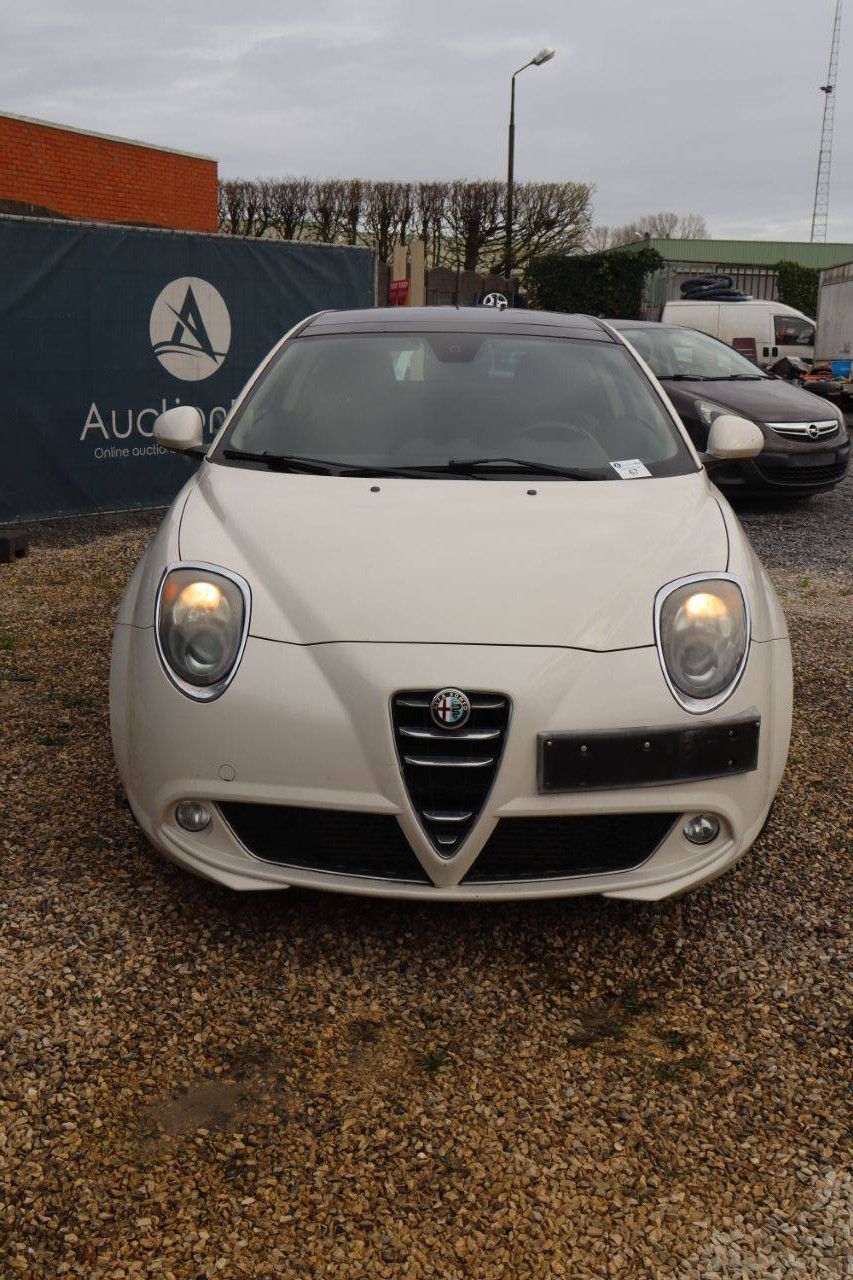 Passenger car Alfa Romeo Mito Petrol 2013 (Margin)