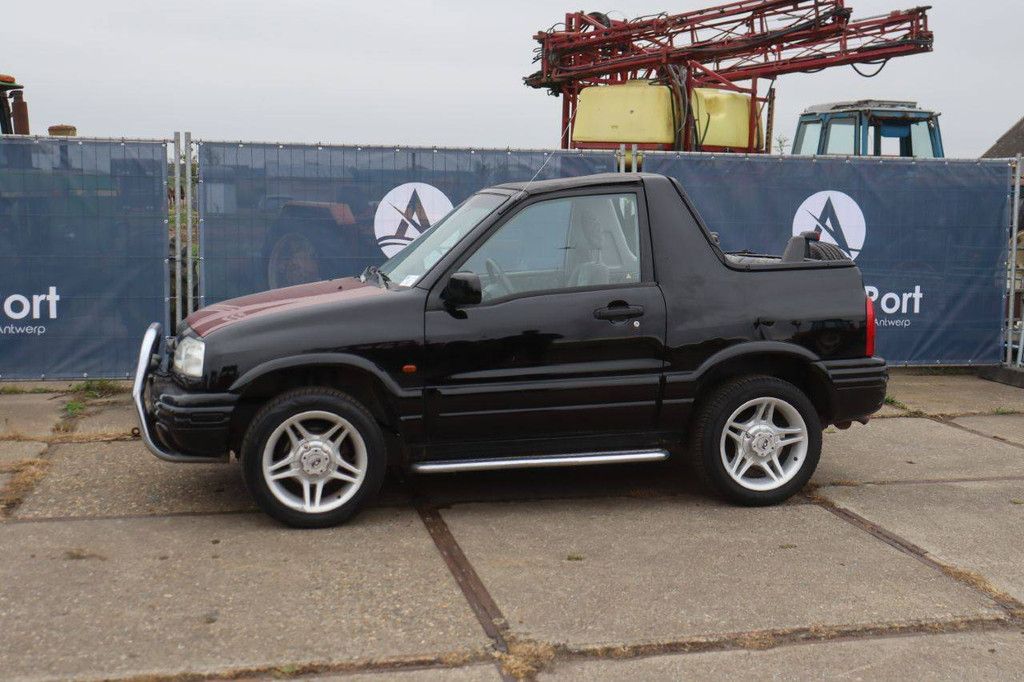 SUV Suzuki Grand Vitara Petrol 128hp 2000