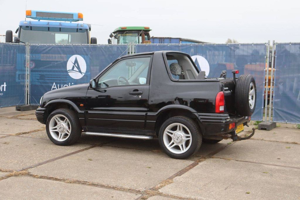SUV Suzuki Grand Vitara Petrol 128hp 2000
