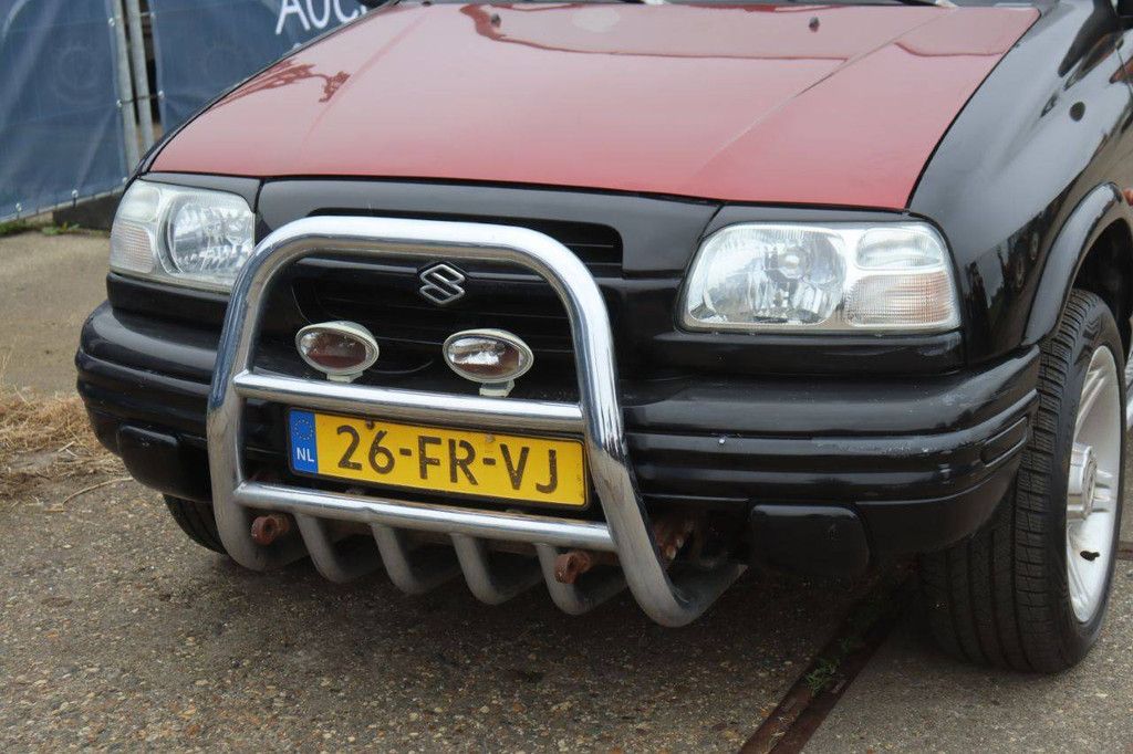 SUV Suzuki Grand Vitara Petrol 128hp 2000