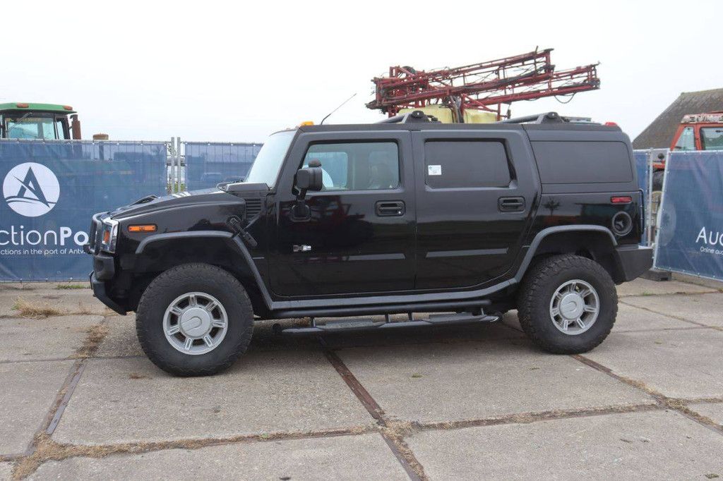 SUV Hummer H2 Gasoline 316hp 2003