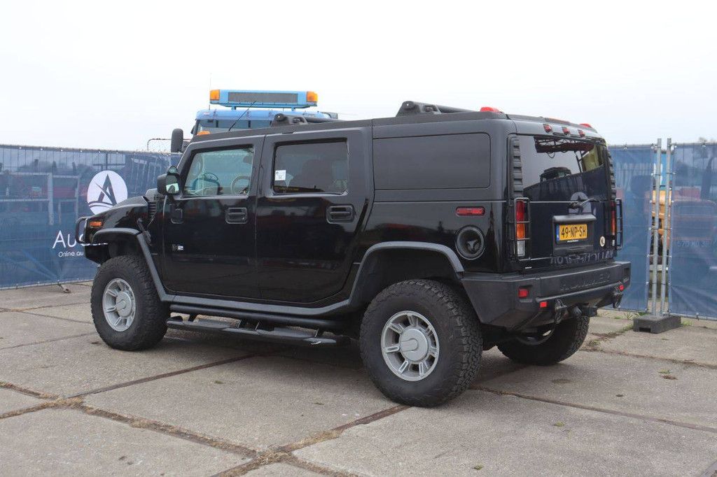 SUV Hummer H2 Gasoline 316hp 2003