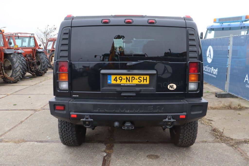 SUV Hummer H2 Gasoline 316hp 2003