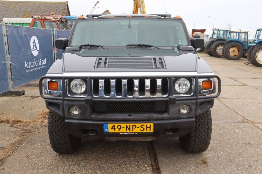 SUV Hummer H2 Gasoline 316hp 2003