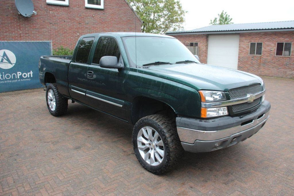 Pick Up Chevrolet Silverado Gasoline 256hp 2003