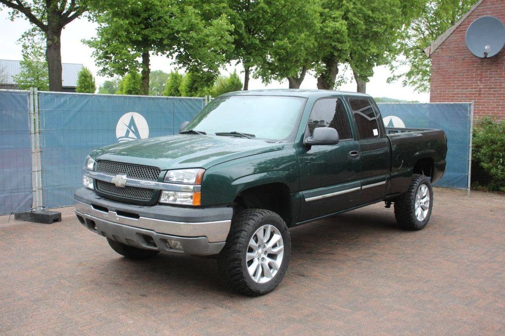 Pick Up Chevrolet Silverado Gasoline 256hp 2003