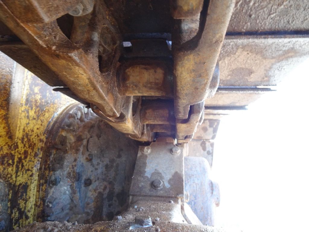 Caterpillar 943