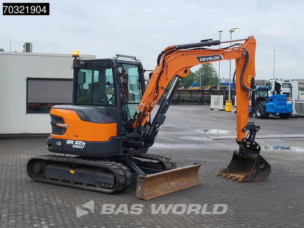Develon DX62 R-7 A/C