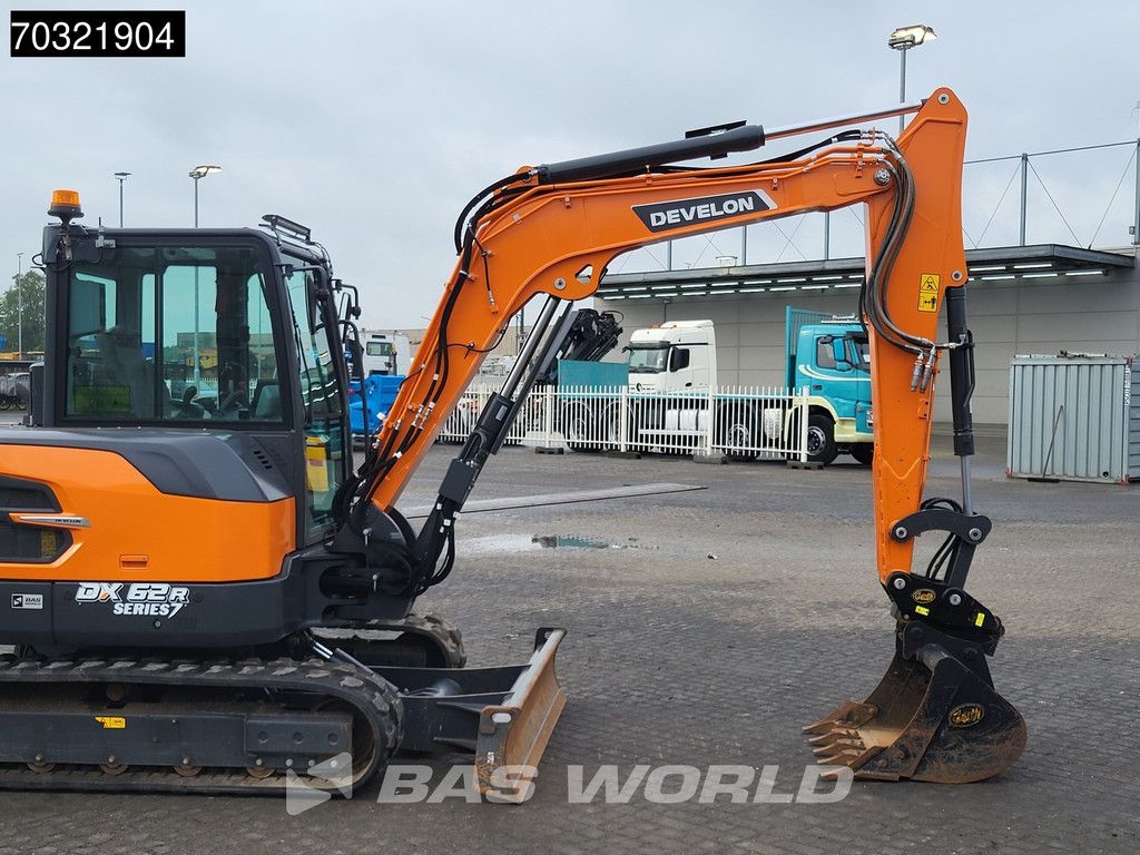 Develon DX62 R-7 A/C