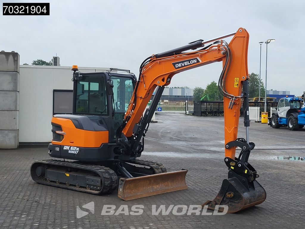 Develon DX62 R-7 A/C