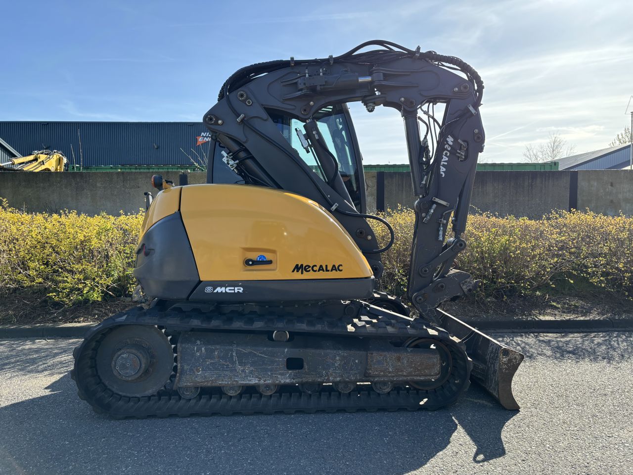 Te koop zeer nette Mecalac 8 10 6 Mtx