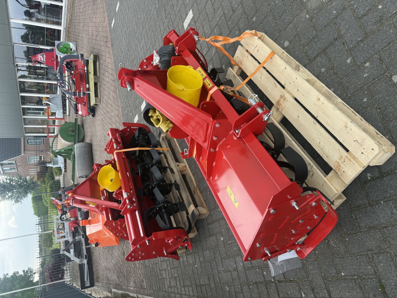Caroni fl grondfrezen uit voorraad leverbaar
