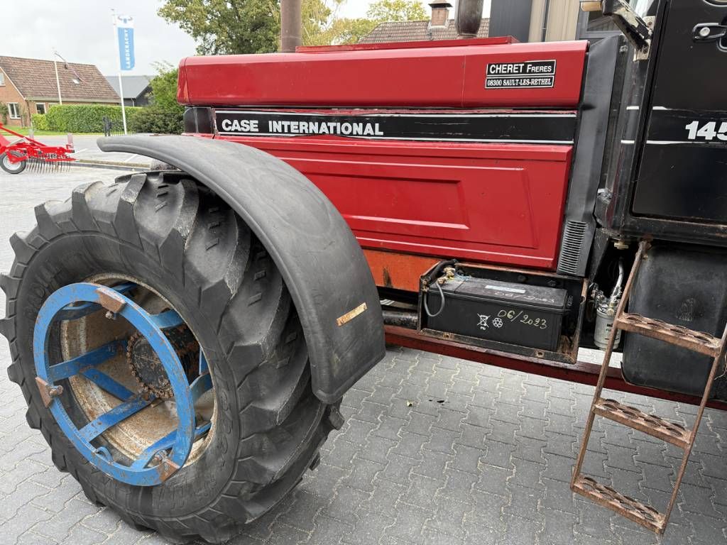 Case IH 1455 AXL tractor