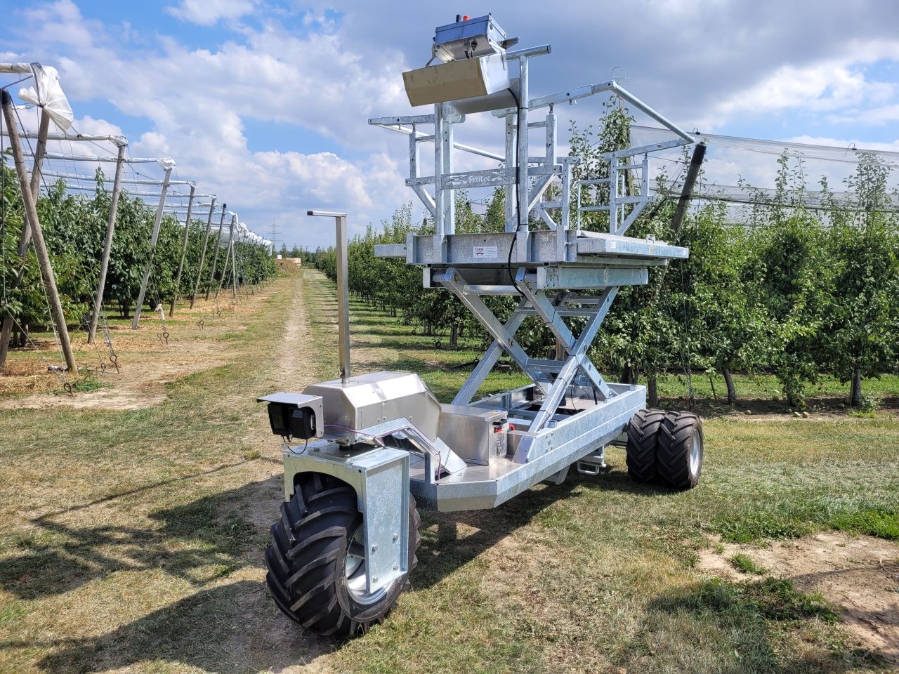 100% elektrische hoogwerker fruitteelt hoogwerker frutec