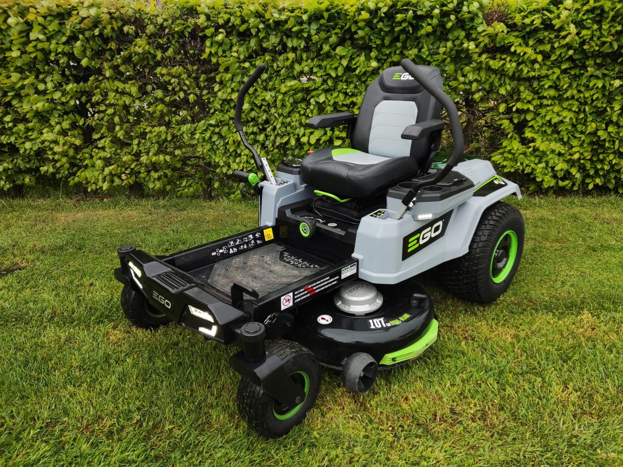 EGO accuzitmaaier (type ZT4201E-L, 107 cm, Zero-Turn, 64 h)
