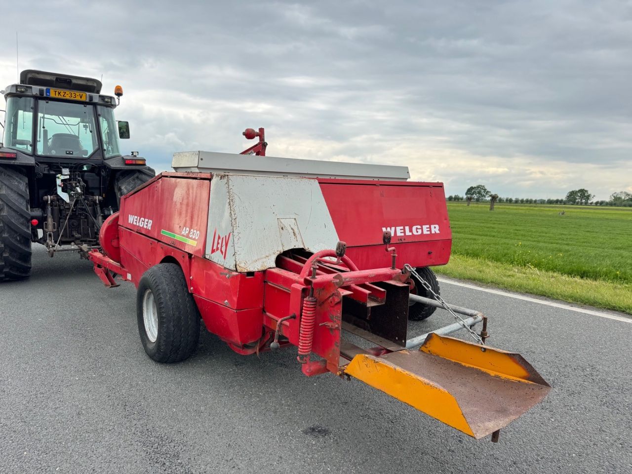 Lely Welger AP830 Vierkanten pakkenpers