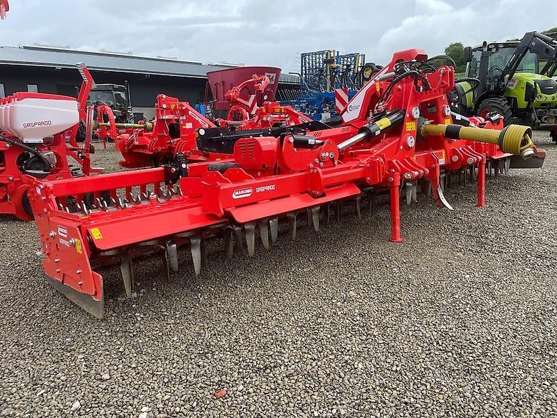 Maschio Aquila Super 6000 mit Zahnpackerwalze Vorführmaschine