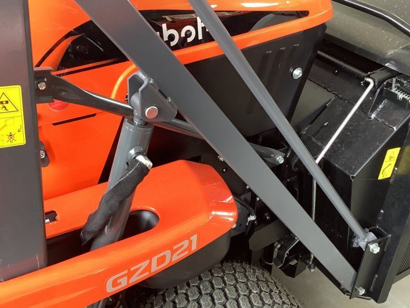 Kubota GZD 21