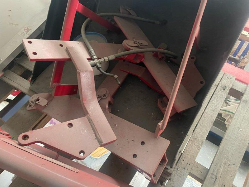 Baas Frontlader für IHC CASE 433-824