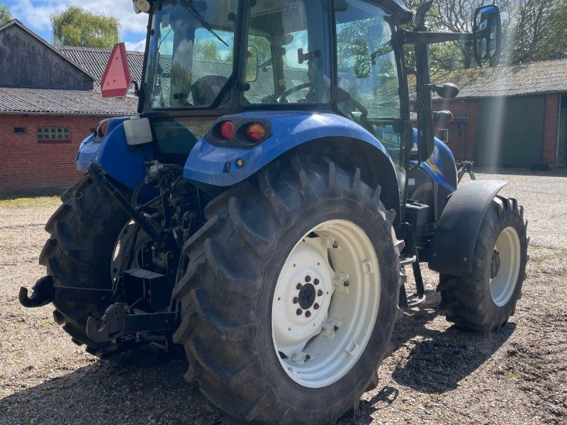 New Holland T 4.95