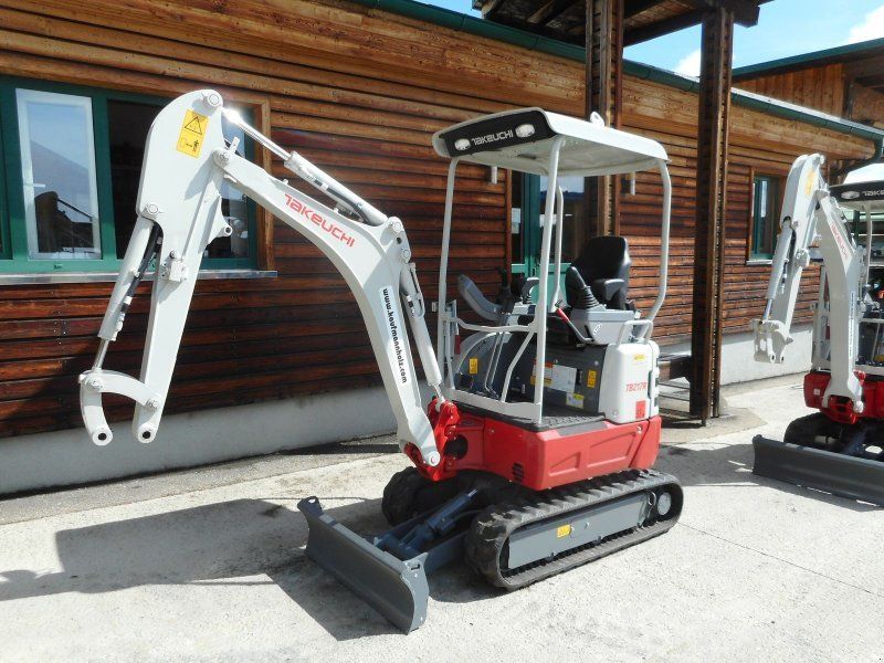 Takeuchi TB 217R ( NEUMASCHINEN ) 1.680kg