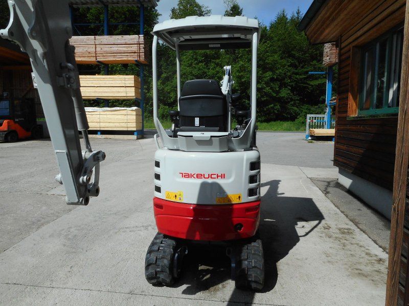 Takeuchi TB 217R ( NEUMASCHINEN ) 1.680kg