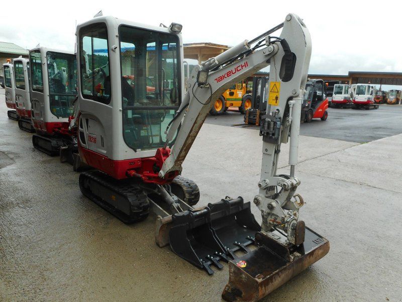 Takeuchi TB 216 ( 1.865kg ) POWERTILT + 3 Löffel