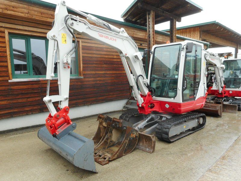 Takeuchi TB 235 (3.605kg) POWERTILT hydr. SW + 3 Löffel