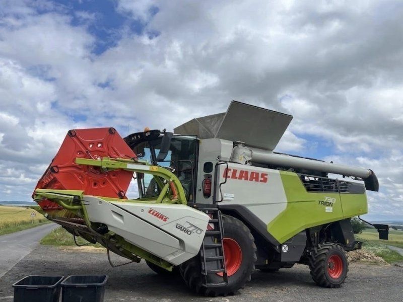 Claas Trion 730