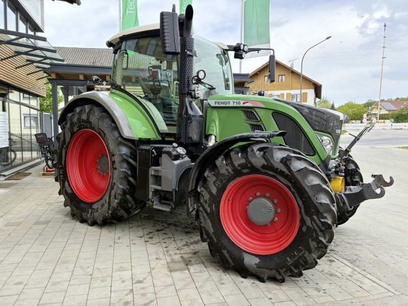 Fendt 718 VARIO SCR PROFI