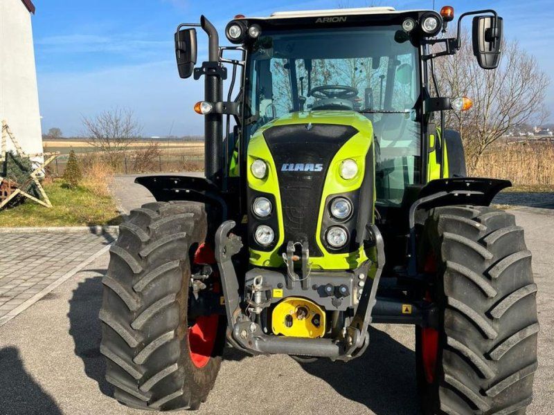 Claas Arion 420 Cis mit Frontzapfwelle