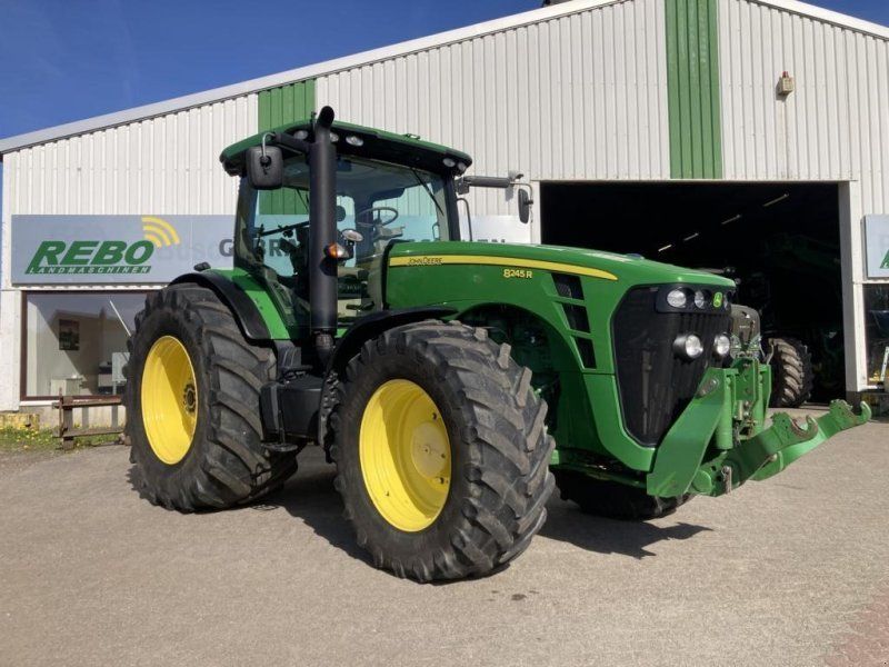 John Deere 8245R