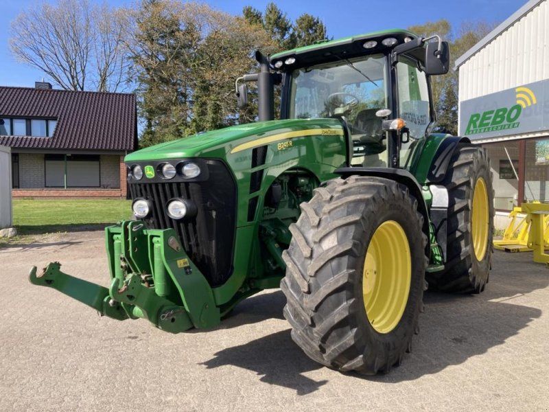 John Deere 8245R