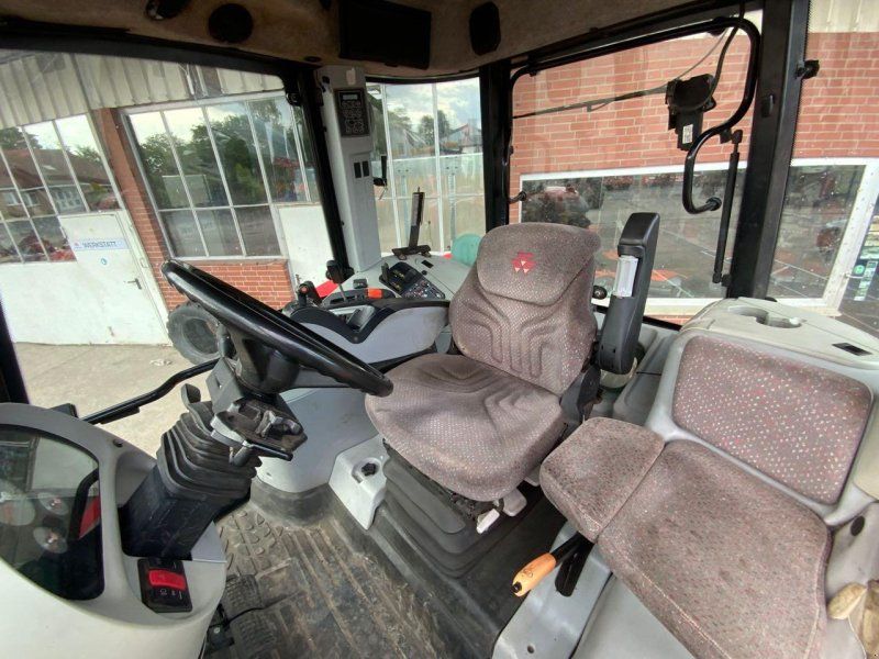 Massey Ferguson 6475