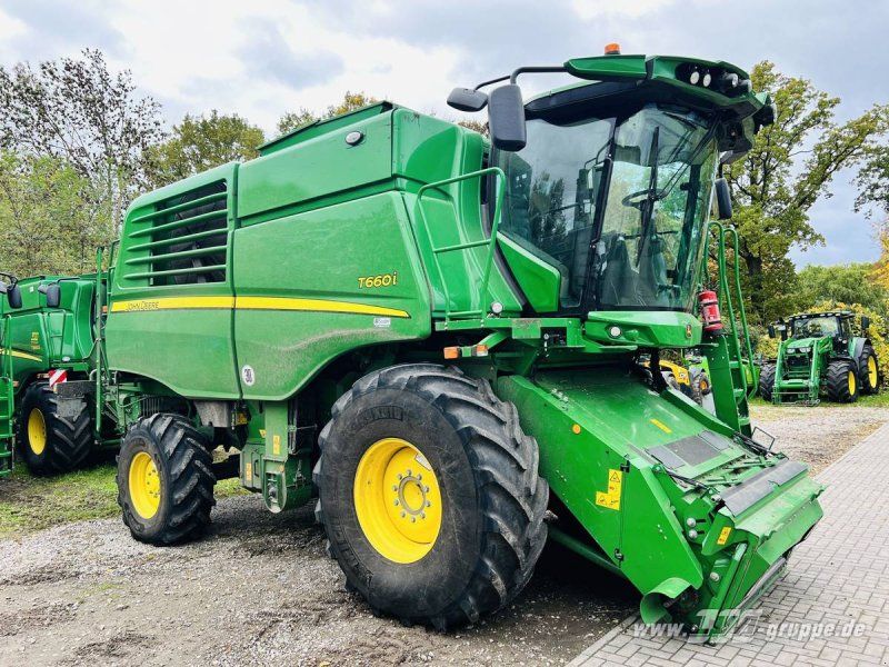 John Deere T660