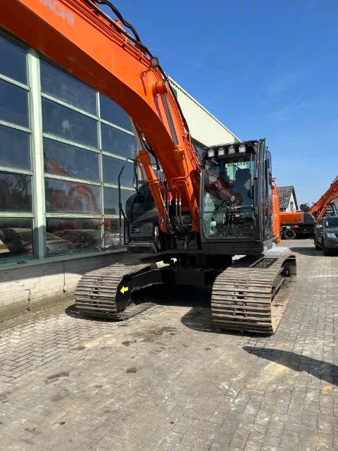 Hitachi Zaxis 225 US LC-6