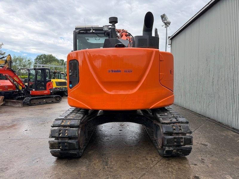 Hitachi ZX 135 US-6