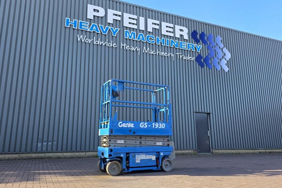 Genie GS1930 Electric, Working Height 7.8 m, 227kg Capac