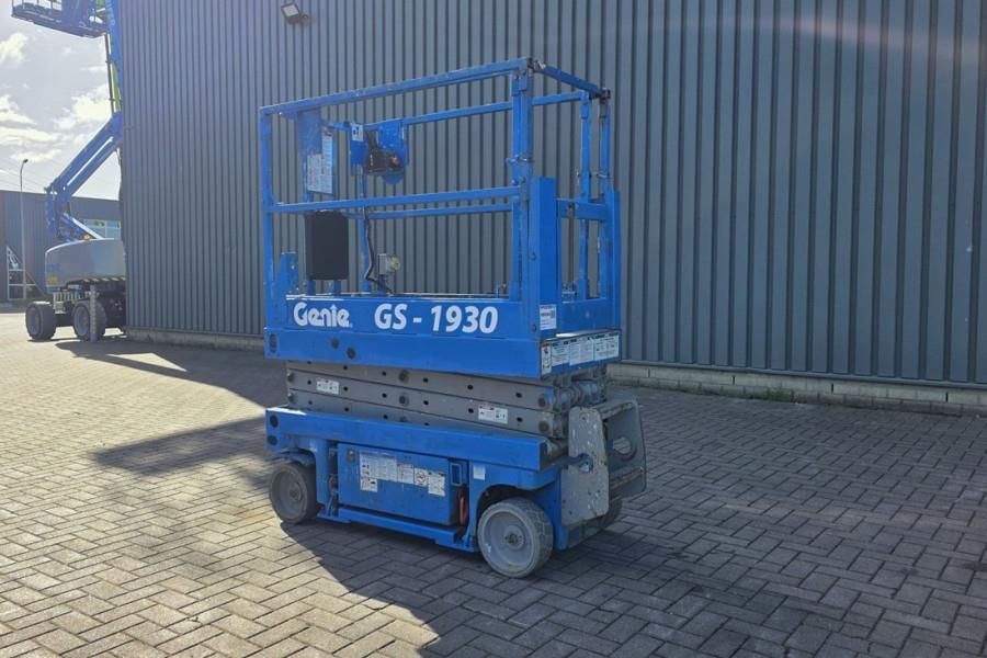 Genie GS1930 Electric, Working Height 7.8 m, 227kg Capac