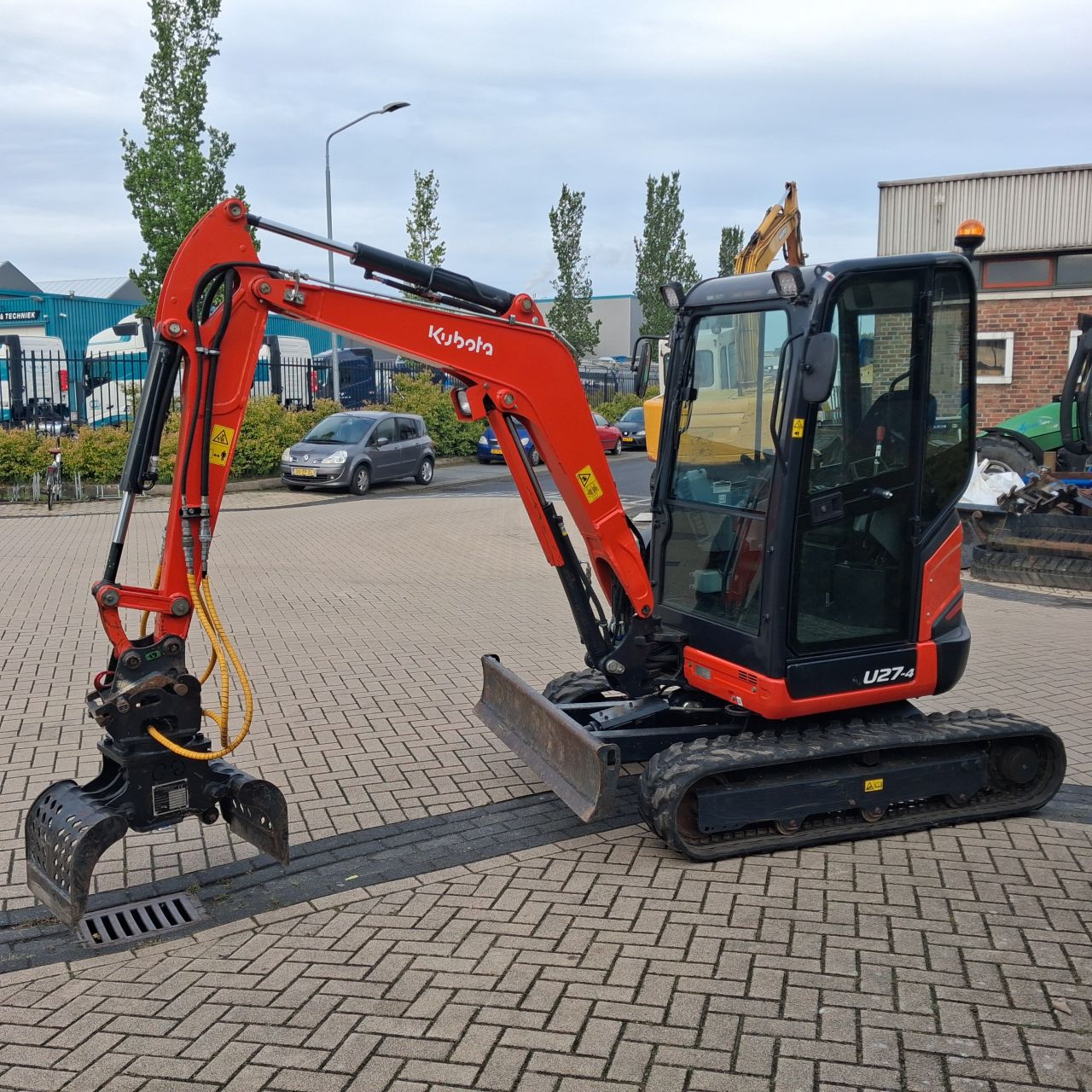 Kubota U27-4 HI Minigraver met Groeneveldt Sorteergrijper.
