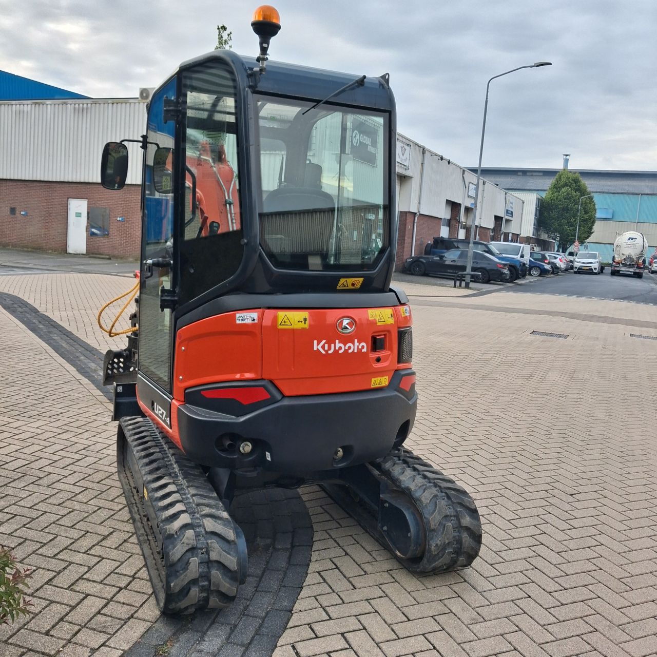 Kubota U27-4 HI Minigraver met Groeneveldt Sorteergrijper.